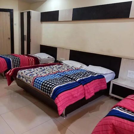 Sharan Hotel Shirdi Exterior photo