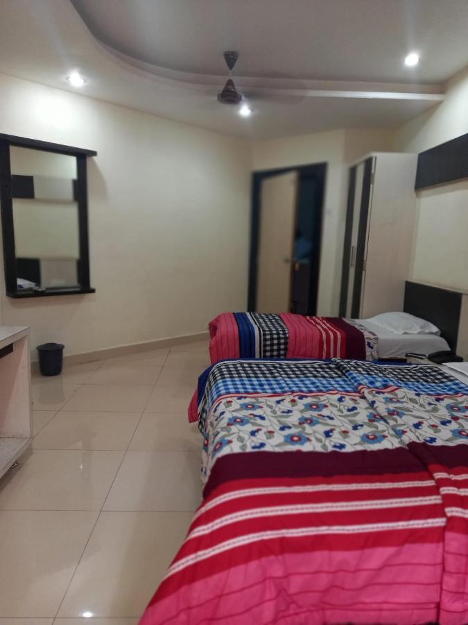 Sharan Hotel Shirdi Exterior photo